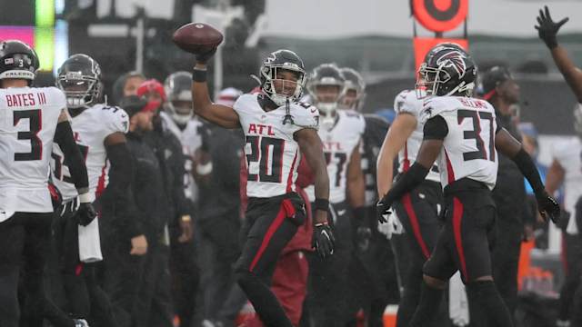 Dec 3, 2023; East Rutherford, New Jersey, USA; Atlanta Falcons cornerback Dee Alford (20) celebrates a fumble recovery against the New York Jets during the second quarter at MetLife Stadium.